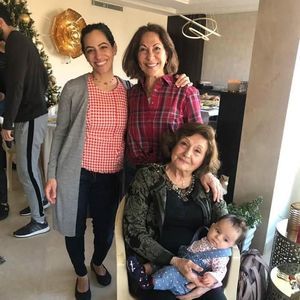 Meet your Posher, Lina